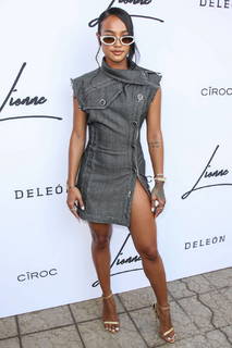 Karrueche Tran feet photo thumbnail
