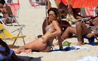 Sabrina Sato feet photo thumbnail