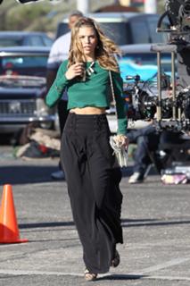AnnaLynne McCord feet photo thumbnail