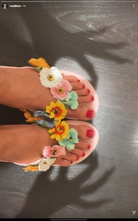 Heidi Klum feet photo thumbnail