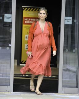 Rachel Riley feet photo thumbnail