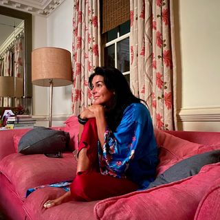 Angie Harmon feet photo thumbnail