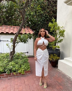Adrienne Houghton feet photo thumbnail