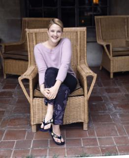 Drew Barrymore feet photo thumbnail