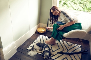 Minnie Driver feet photo thumbnail