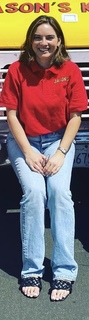 Natalie Noel Mariduena feet photo thumbnail