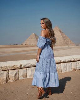 Carla Diaz feet photo thumbnail