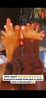 Giorgia Crivello feet photo thumbnail