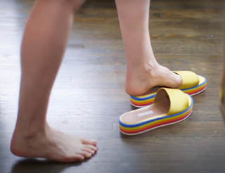 Gillian Jacobs feet photo thumbnail