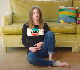 Gillian Jacobs feet photo thumbnail