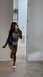 Simone Biles feet photo thumbnail