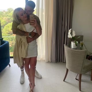 Jorgie Porter feet photo thumbnail