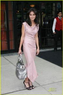 Emmanuelle Chriqui feet photo thumbnail