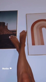 Giorgia Crivello feet photo thumbnail
