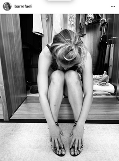 Bar Refaeli feet photo thumbnail