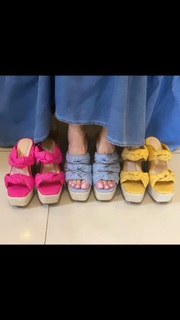 Cláudia Citroni feet photo thumbnail