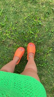 Ashley Graham feet photo thumbnail
