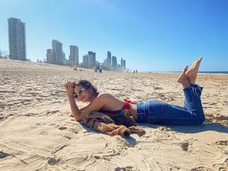 Victoria Justice feet photo thumbnail