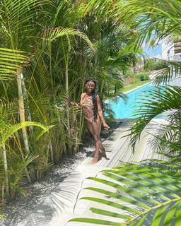 Simone Biles feet photo thumbnail