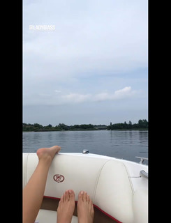 Karolina Kowalkiewicz feet photo thumbnail