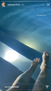 Ashley Graham feet photo thumbnail