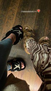 Chantel Jeffries feet photo thumbnail