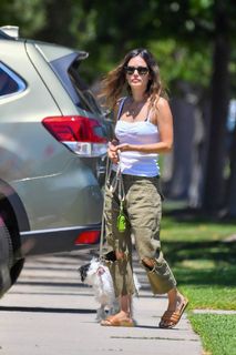 Rachel Bilson feet photo thumbnail