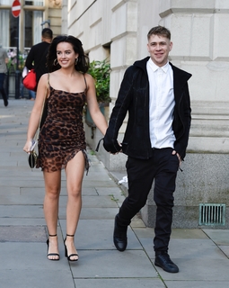 Georgia May Foote feet photo thumbnail