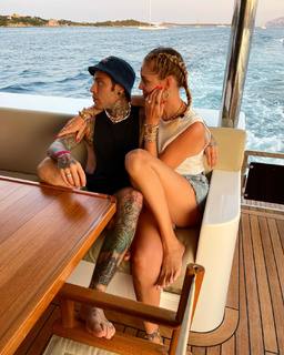 Chiara Ferragni feet photo thumbnail