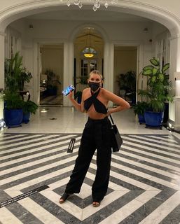 Ashley Roberts feet photo thumbnail