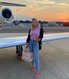 Wanda Nara feet photo thumbnail