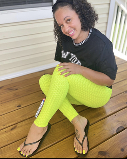 Deedee Rican feet photo thumbnail