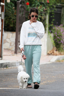 Lucy Hale feet photo thumbnail