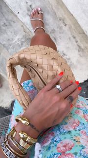 Chiara Ferragni feet photo thumbnail
