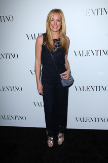 Cat Deeley feet photo thumbnail