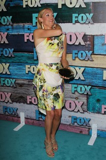 Cat Deeley feet photo thumbnail
