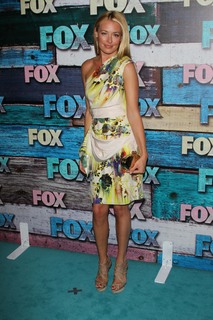 Cat Deeley feet photo thumbnail