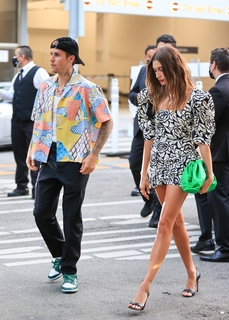 Hailey Bieber feet photo thumbnail