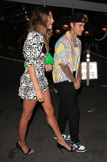 Hailey Bieber feet photo thumbnail