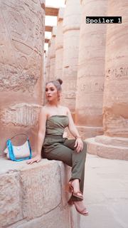 Carla Diaz feet photo thumbnail