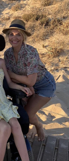 Holly Willoughby feet photo thumbnail