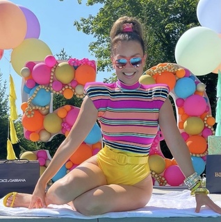 Thalía feet photo thumbnail