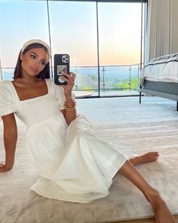 Olivia Culpo feet photo thumbnail
