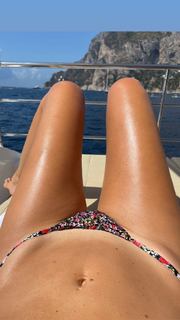 Chiara Ferragni feet photo thumbnail