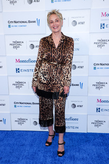 Sharon Stone feet photo thumbnail