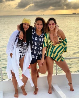Carmen Villalobos feet photo thumbnail