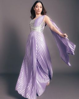 Tamannaah Bhatia feet photo thumbnail