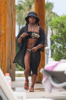 Simone Biles feet photo thumbnail