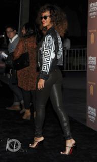 Rihanna feet photo thumbnail