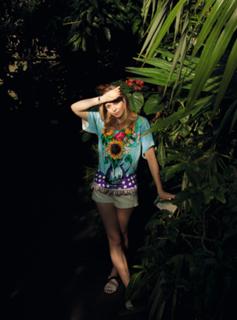 Elizabeth Olsen feet photo thumbnail
